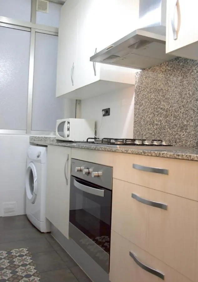 Apartment Carrer D'Olesa Барселона 0*,